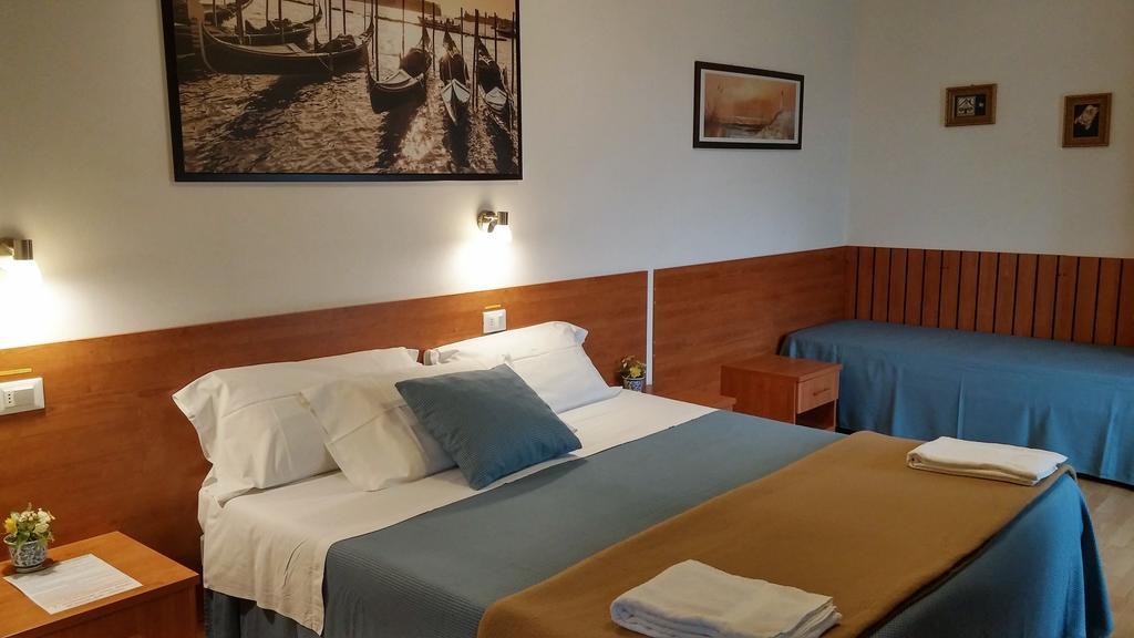 Dream Hotel Favaro Veneto Luaran gambar